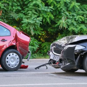 Tai Nạn Xe Có Ảnh Hưởng Hồ Sơ Nhập Cư Mỹ Không? Giải Đáp Chi Tiết Cho Người Việt Tại Mỹ