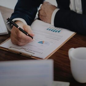 SR-22 Là Gì Và Khi Nào Cần Mua? Giải Thích Chi Tiết Dành Cho Người Việt Tại Mỹ